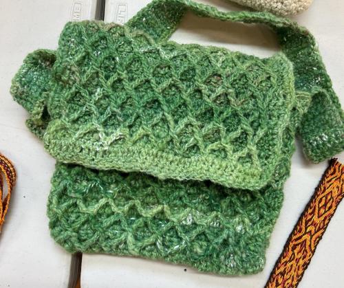Heathers-crocheted-green-purse-with-handspun