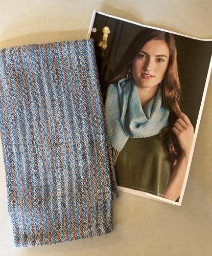 Kathys-Advancing-twill-towels-inspired-by-a-Handwoven-scarf